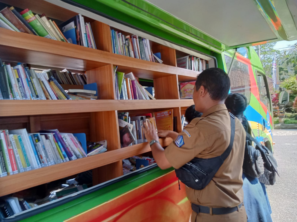 Perpustakaan ikut berpartisipasi dalam HUT SMP N 4 Abiansemal